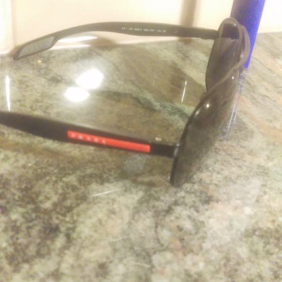 Prada Aviators - Picture 3 of 4